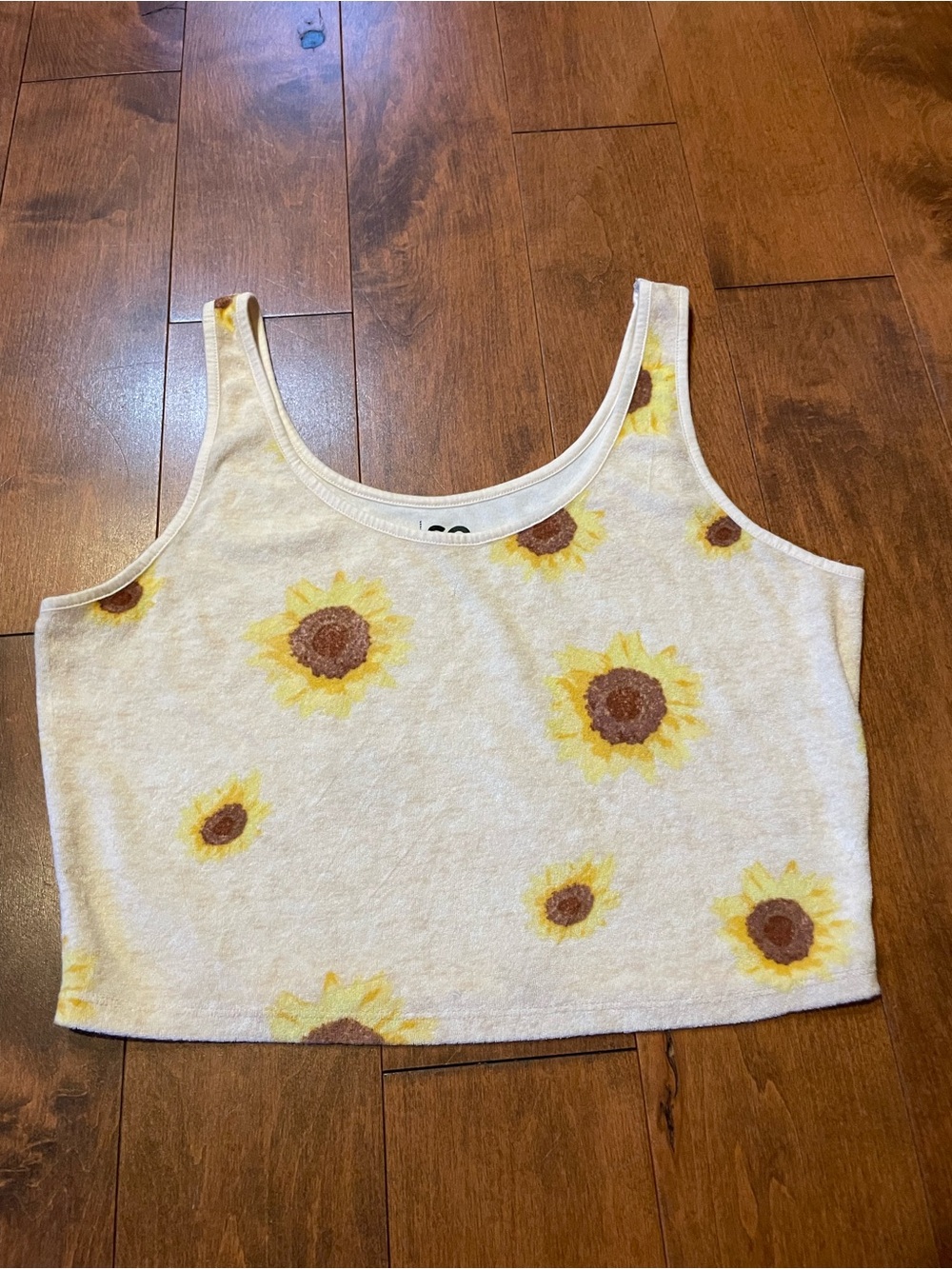 So Soft Sunflower Print Sleeveless Crop Top - Picture 1 of 3
